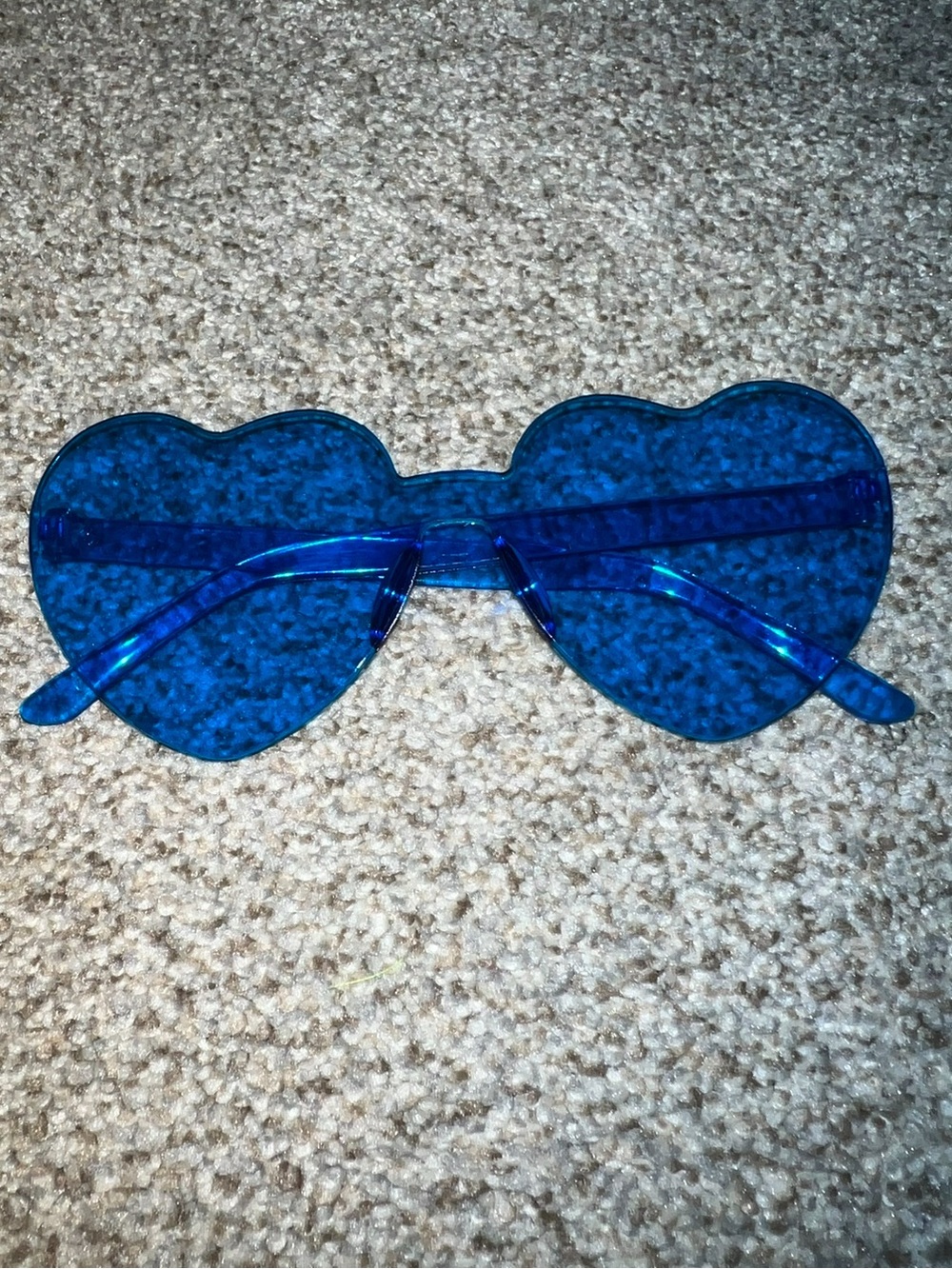 SHEIN Heart-Shaped Transparent Blue Sunglasses